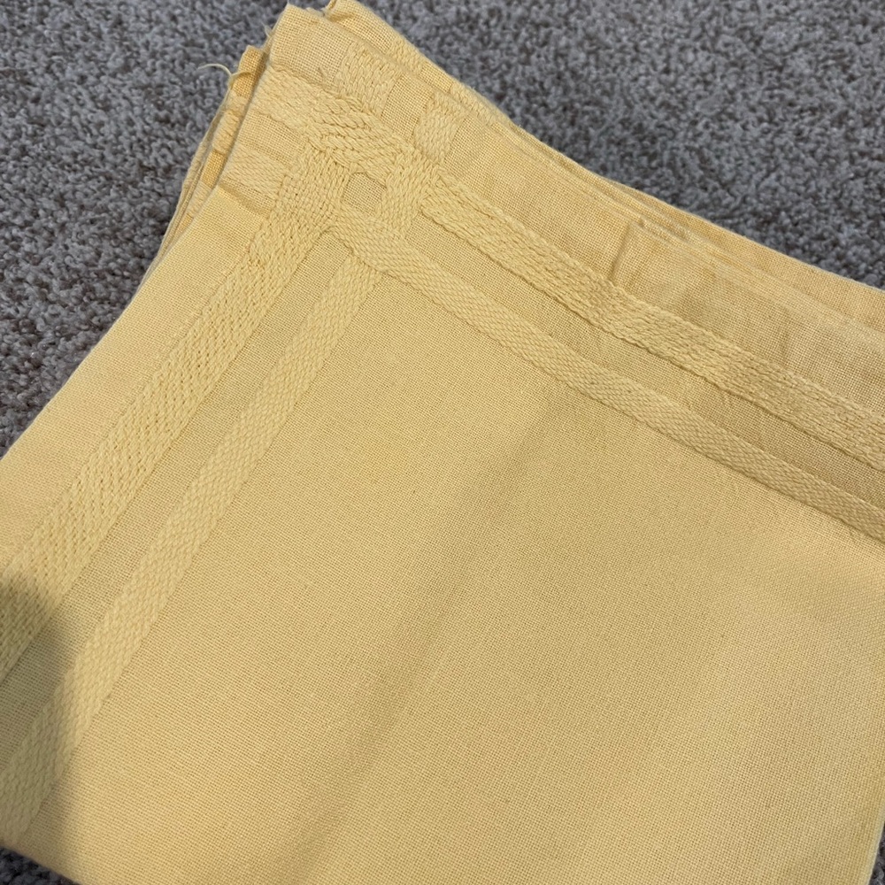 William Sonoma butter yellow 100% cotton cloth napkins - 8